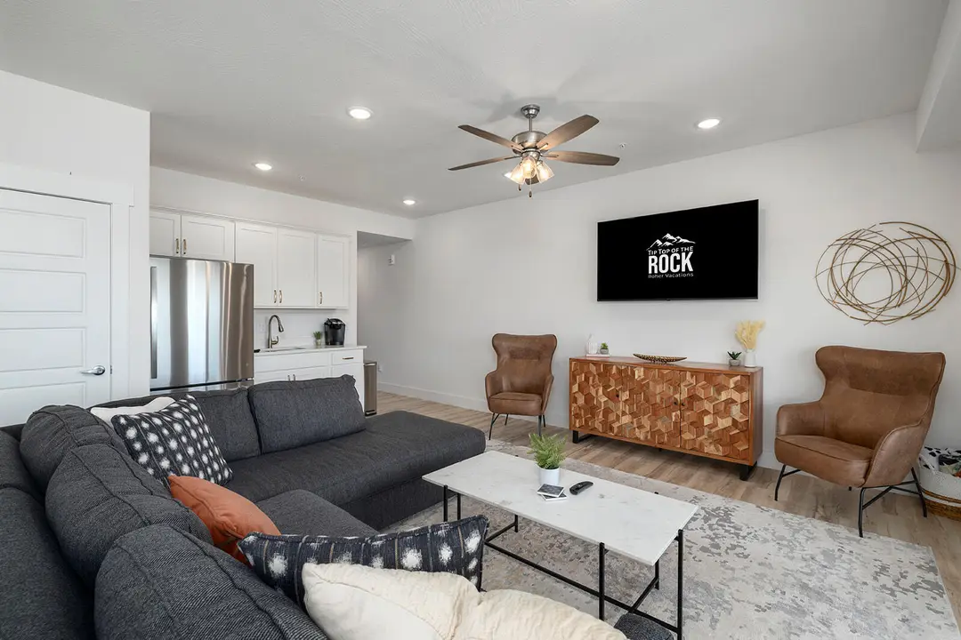208 & 212 Chateau Mountain Hilltop Way — photo 9