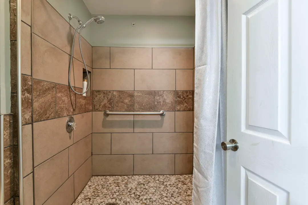 192 W Rockford Drive — photo 15