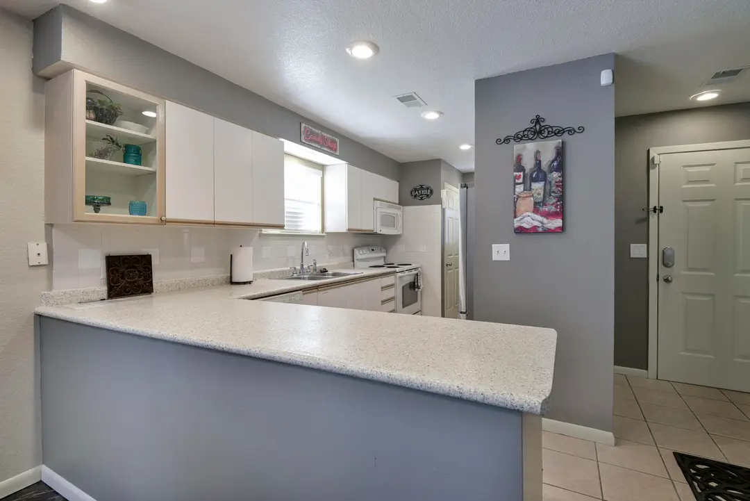 192 W Rockford Drive — photo 5