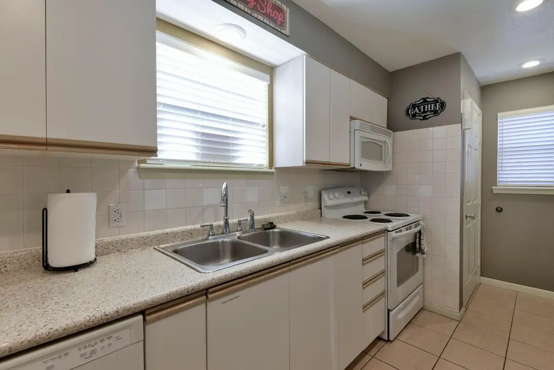 192 W Rockford Drive — photo 6