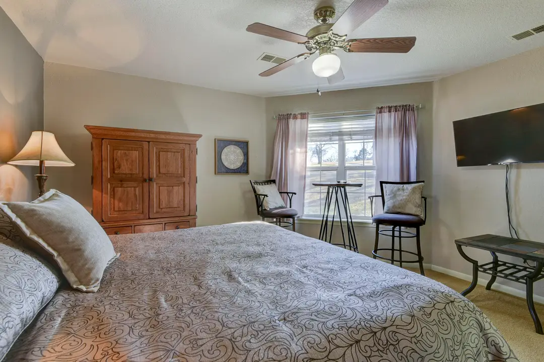 192 W Rockford Drive — photo 10