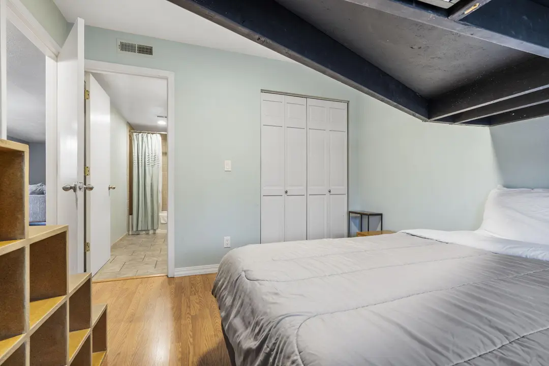 18 Goldfinch Drive — photo 37