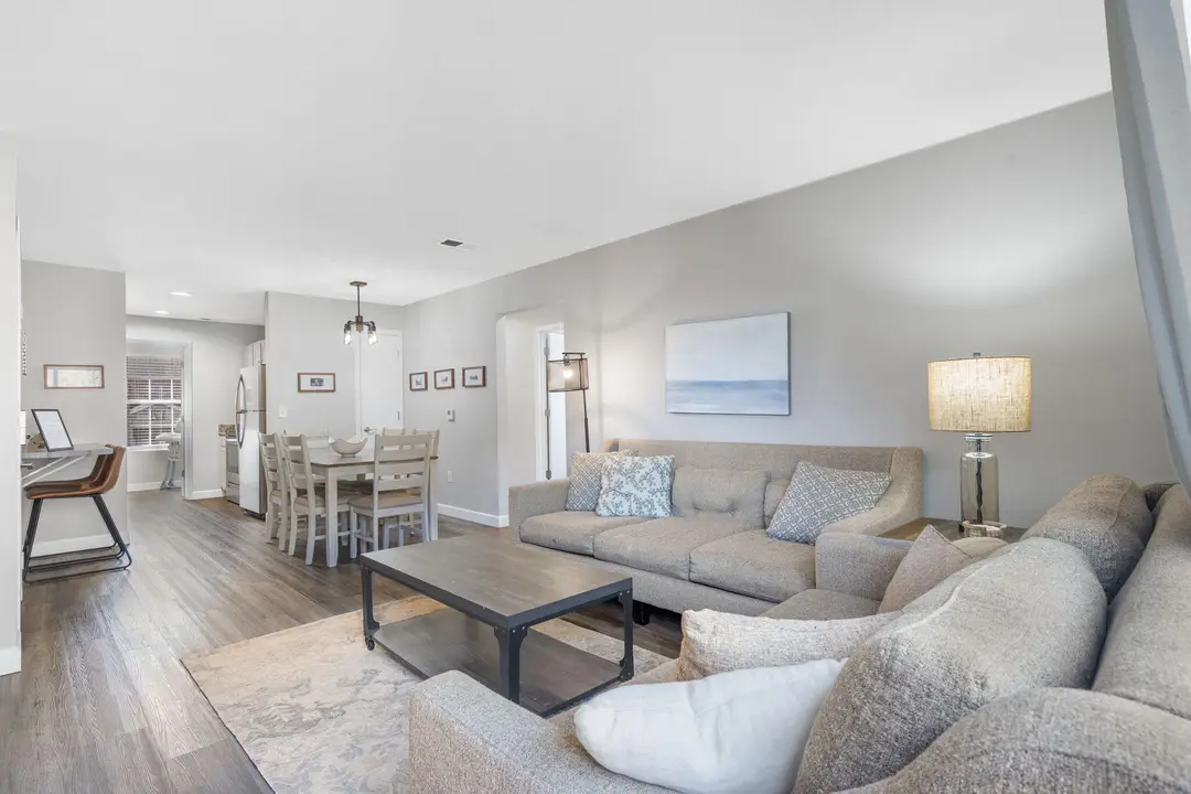2964 Vineyards Parkway — photo 10