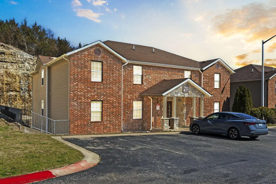 2964 Vineyards Parkway