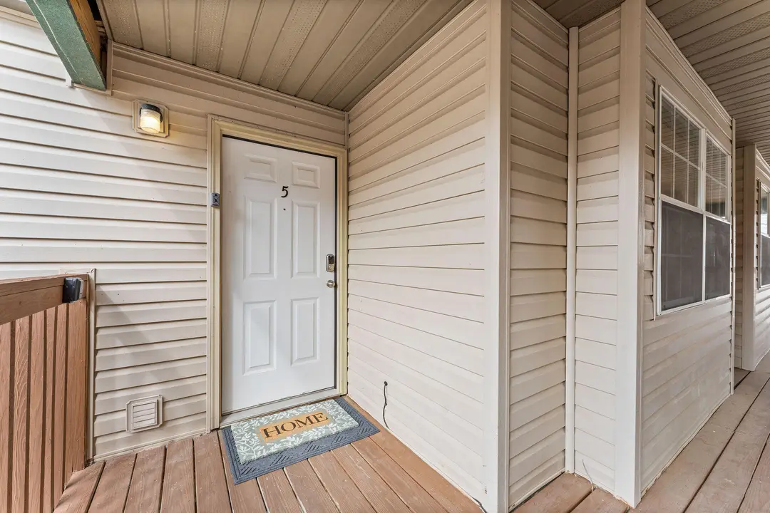 13 Woodpecker Lane — photo 2