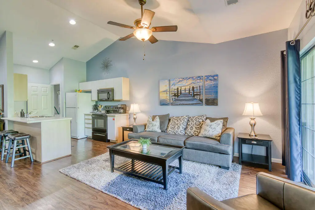 813 Holiday Ridge — photo 13