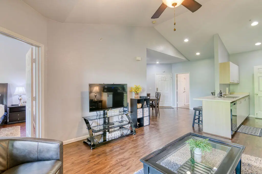 813 Holiday Ridge — photo 14