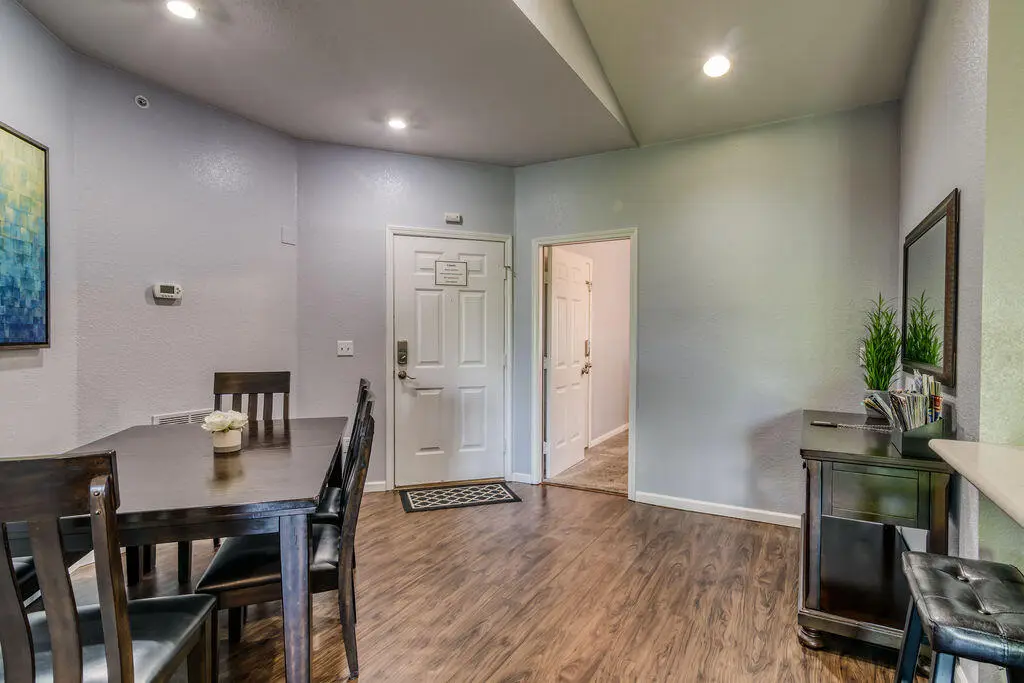 813 Holiday Ridge — photo 5
