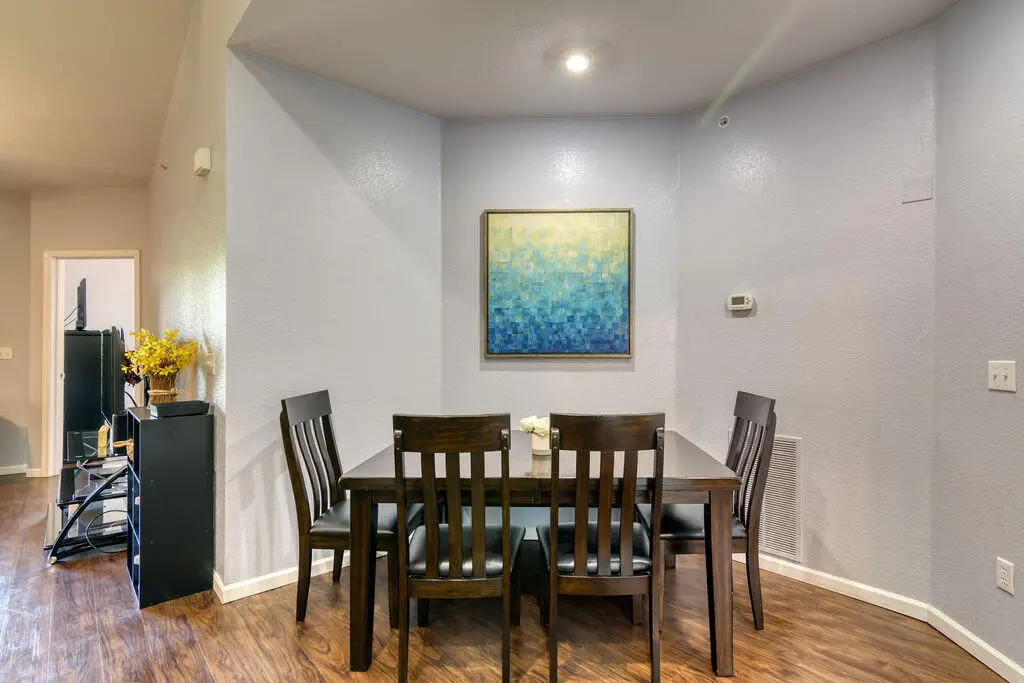 813 Holiday Ridge — photo 7