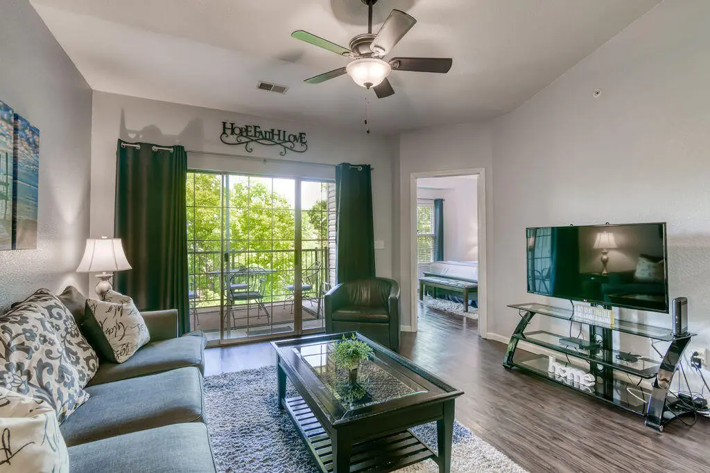 813 Holiday Ridge