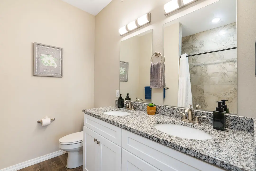 3112 S Vinyards Terrace Parkway — photo 10