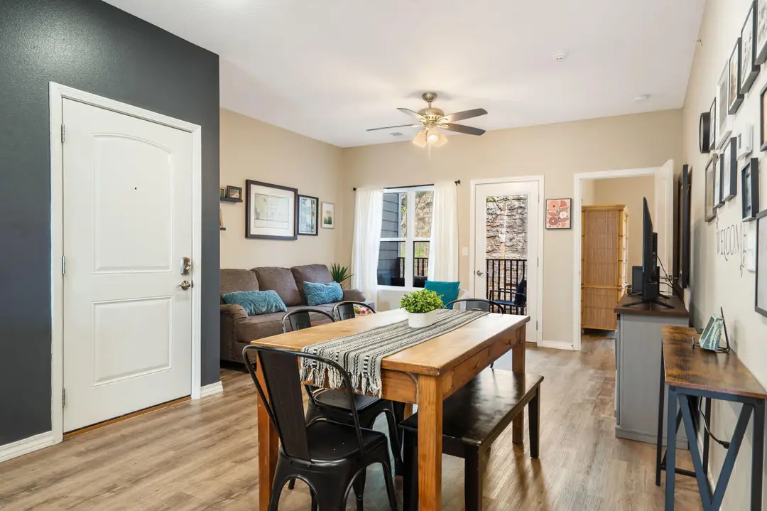 3112 S Vinyards Terrace Parkway — photo 5