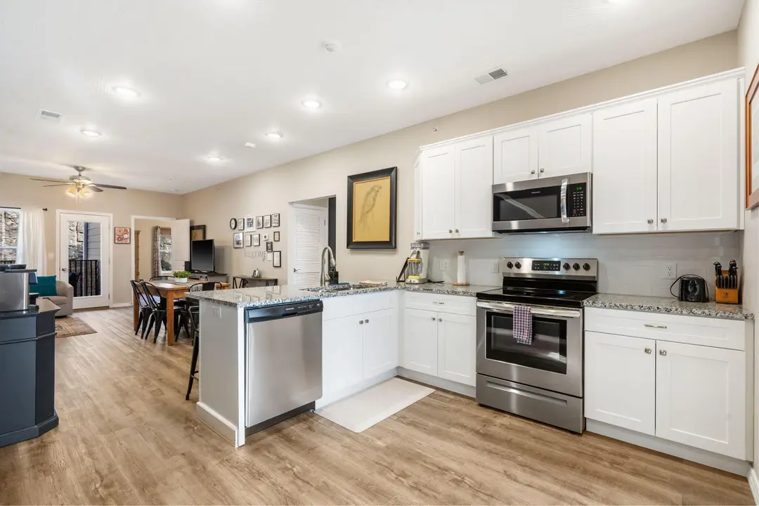 3112 S Vinyards Terrace Parkway — photo 6