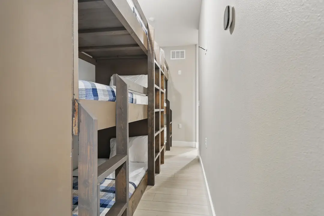 232 Chateau Mountain Hilltop Way — photo 36