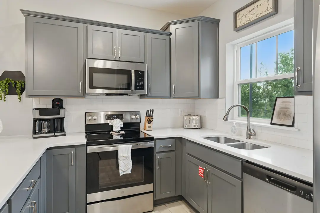232 Chateau Mountain Hilltop Way — photo 7