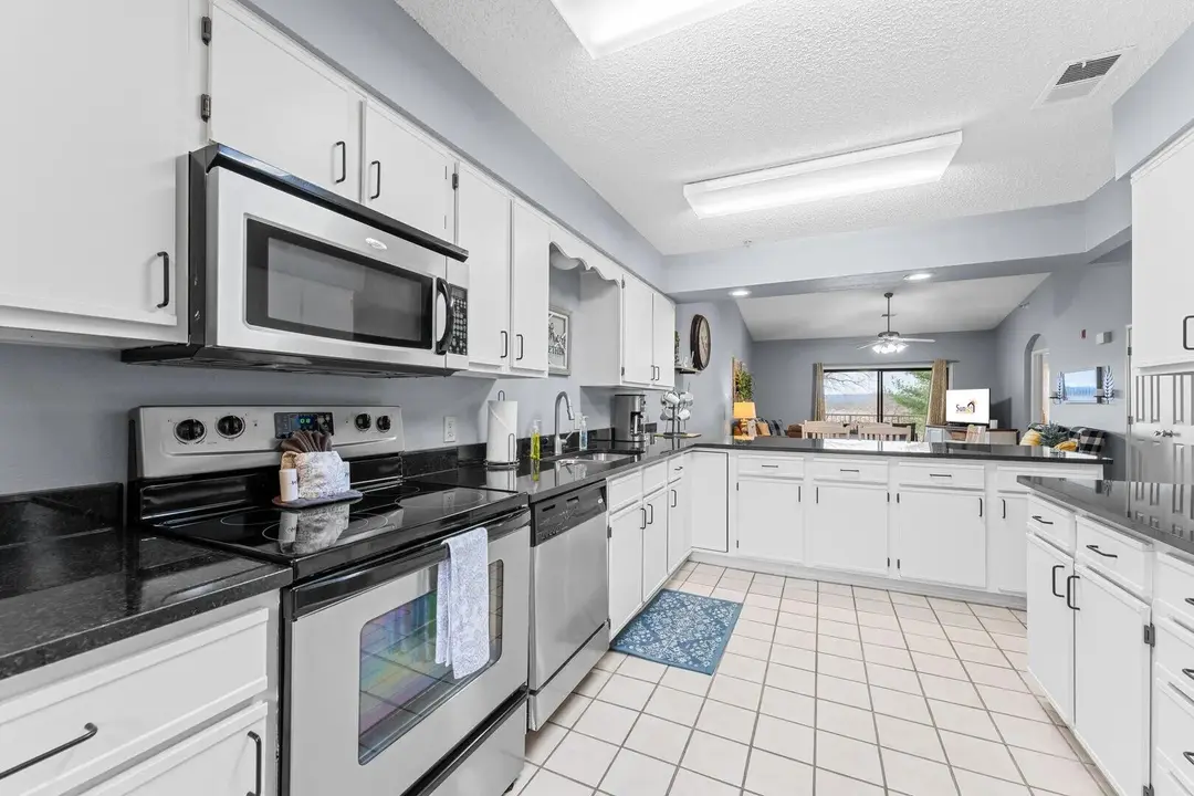 350 S Wildwood Drive — photo 6