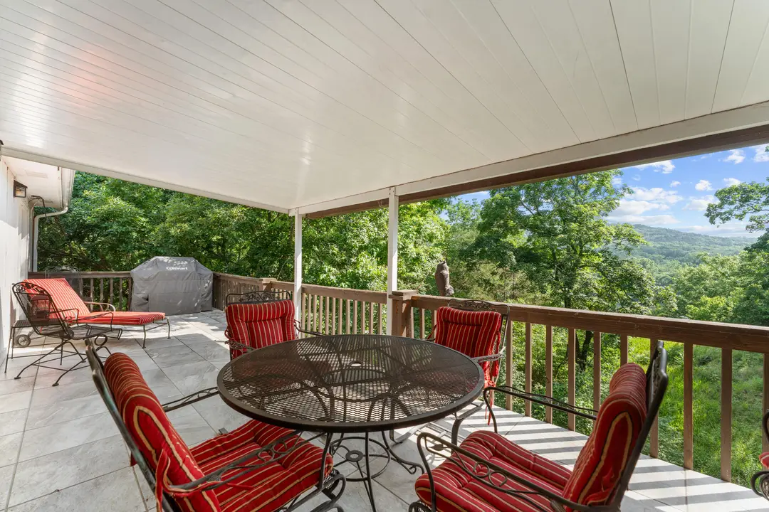 200 Eagle Pointe Drive — photo 30