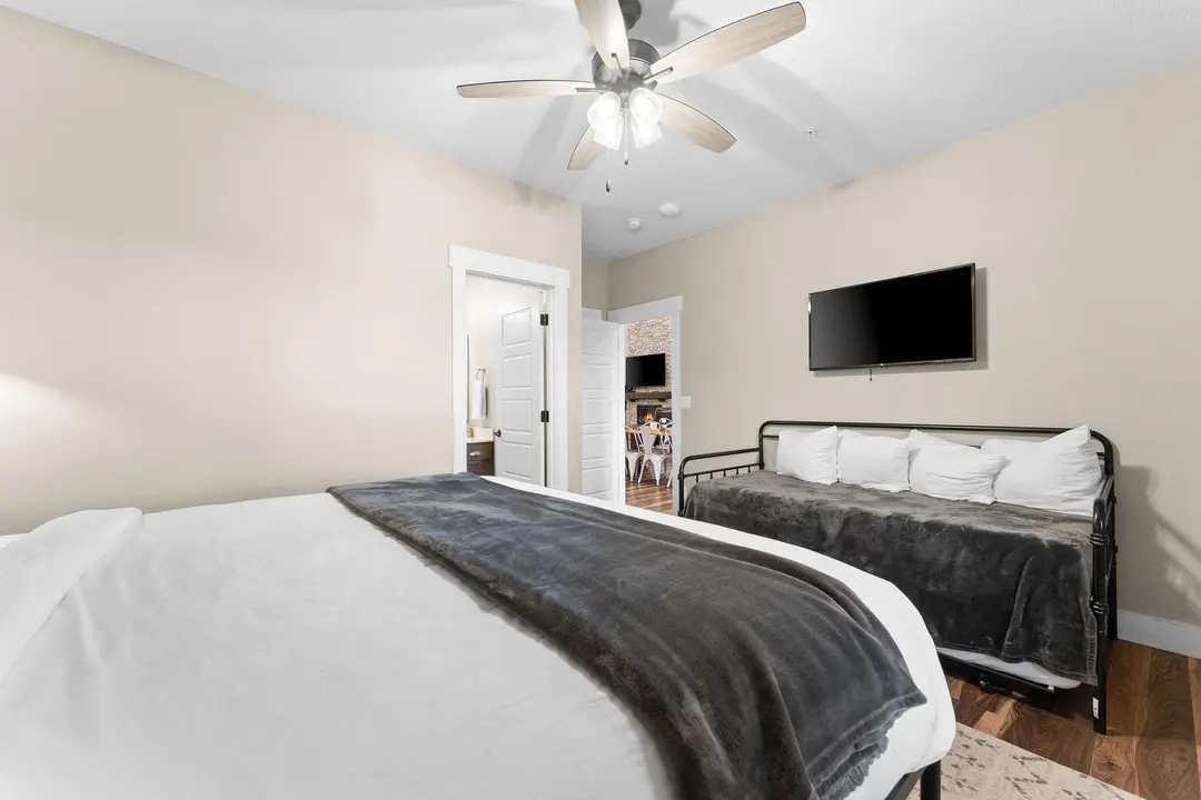 440 Lake Front Drive — photo 43