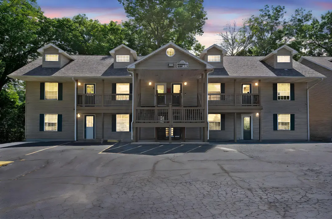 440 Fall Creek Drive — photo 2