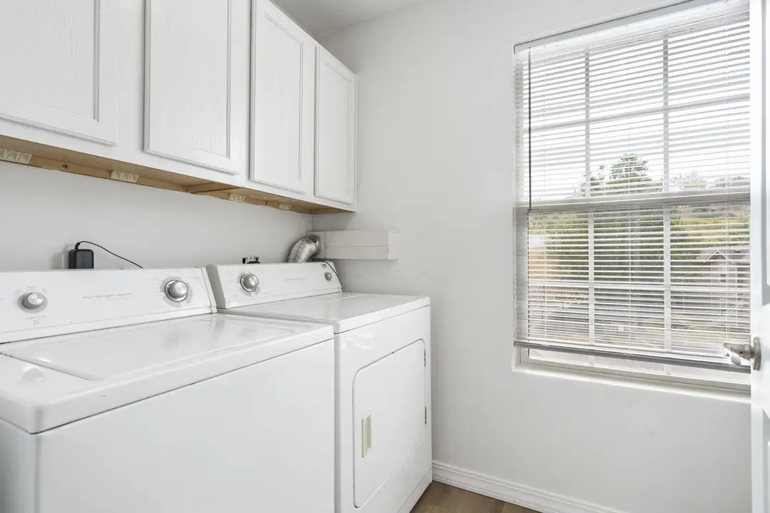 2950 Vineyards Parkway — photo 16