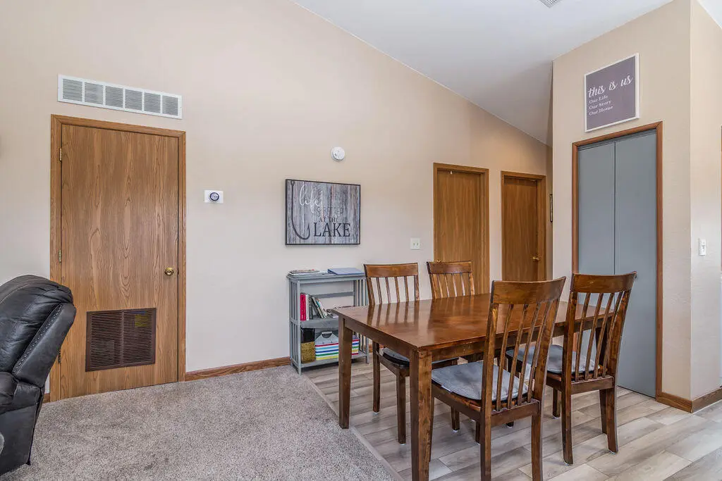 27 Bluebird Way — photo 7