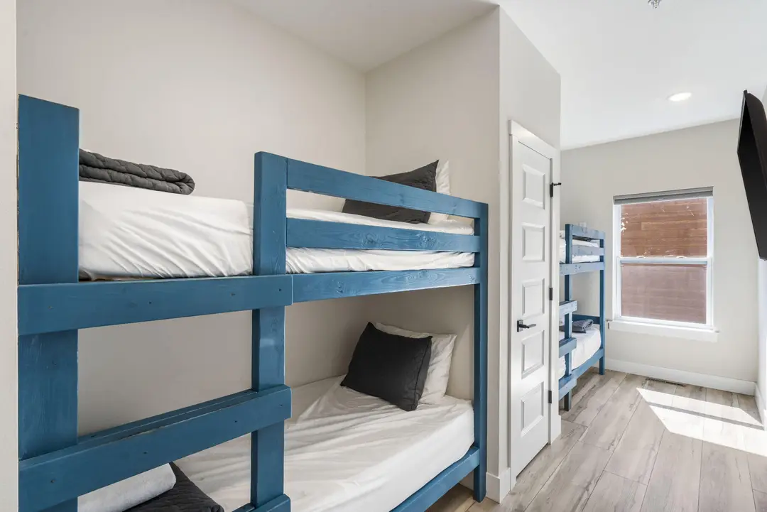 121 Frontier Way — photo 12