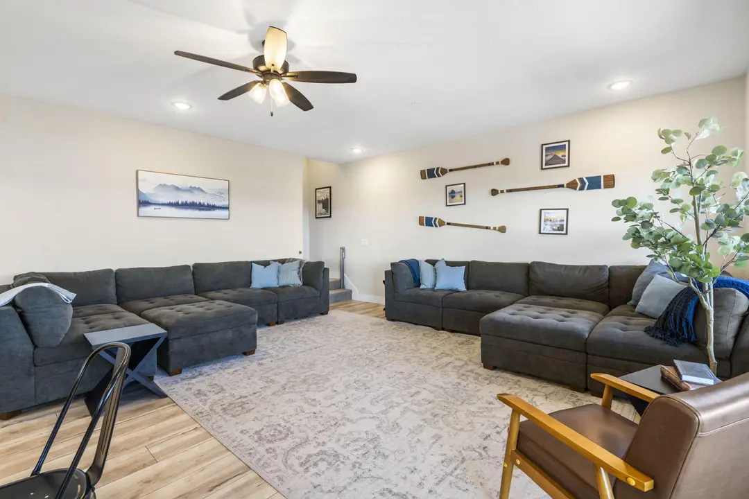 121 Frontier Way — photo 15