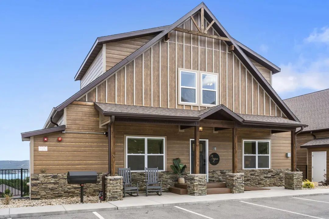 121 Frontier Way — photo 3