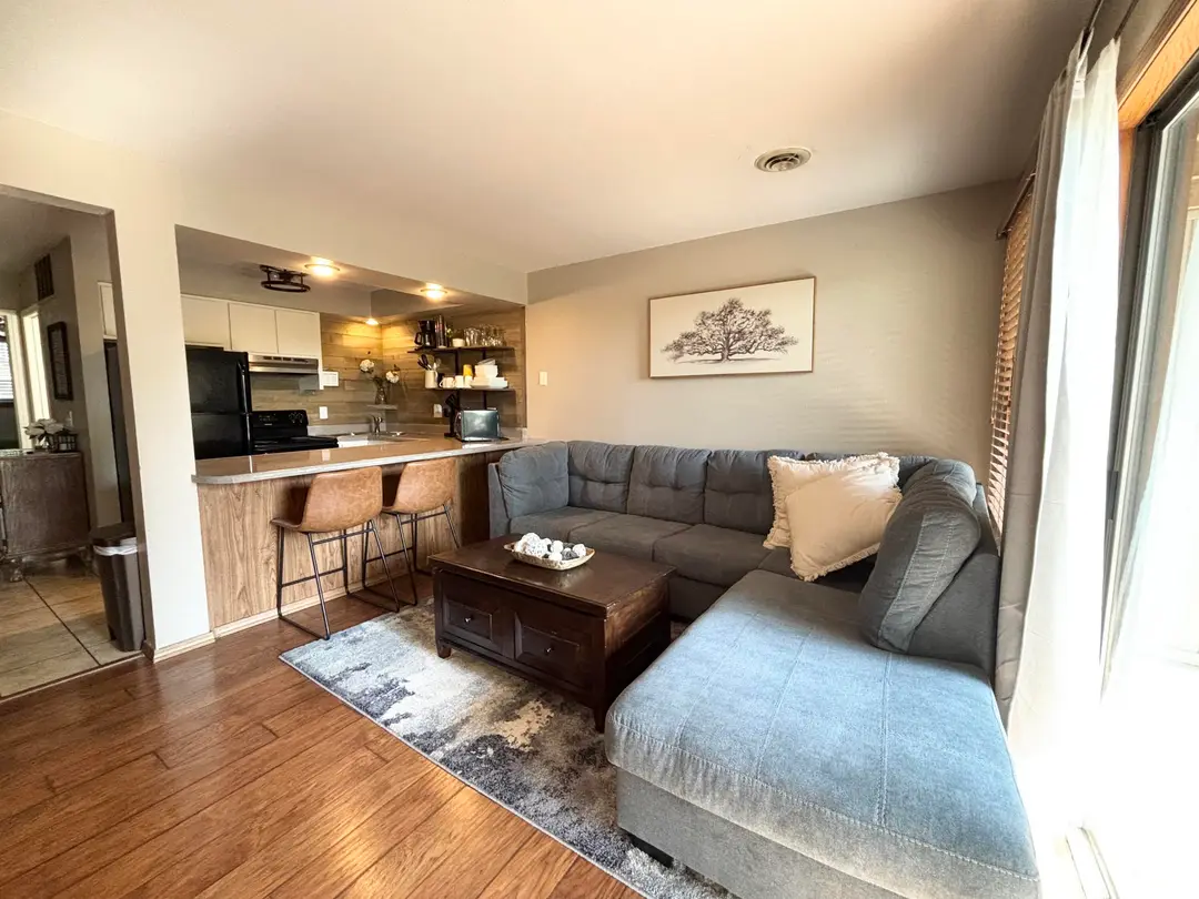 14 Sinatra Court — photo 3