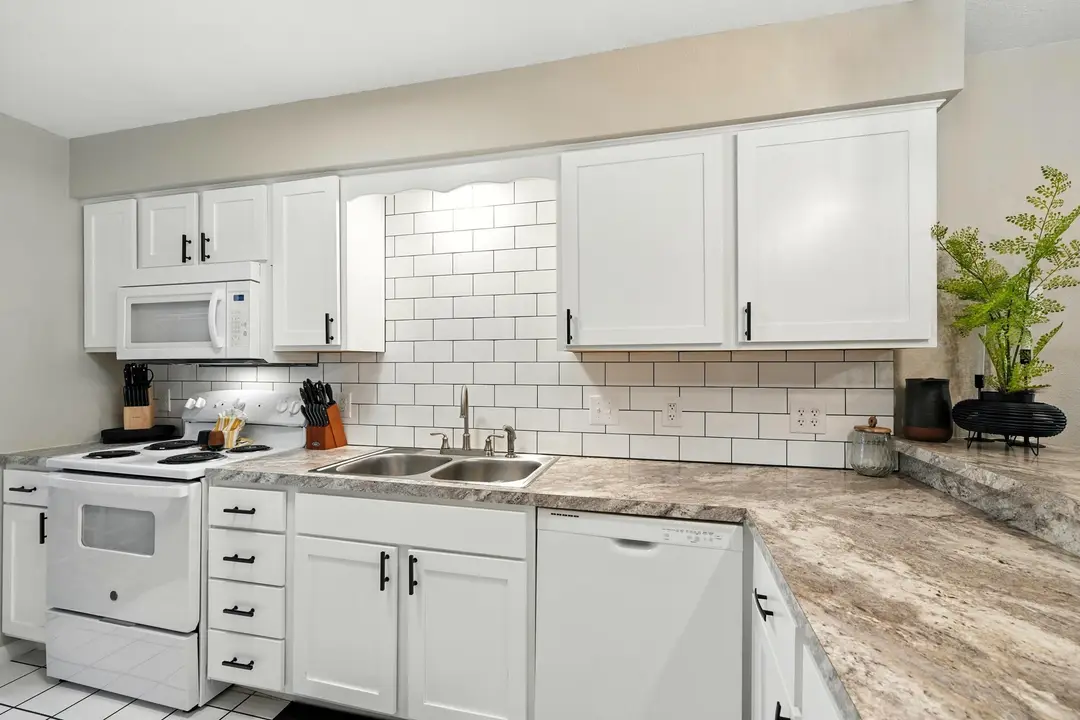 151 Highland Drive — photo 5