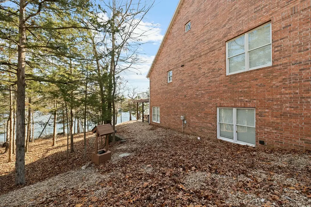 317 Scenic Drive — photo 41