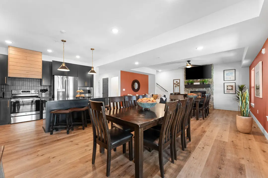 210 Poolside Pass Road — photo 5