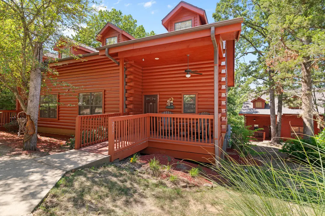 239 Oakridge Road — photo 3