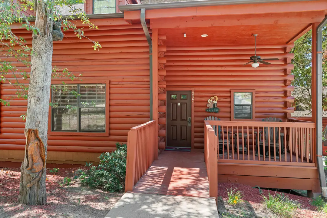 239 Oakridge Road — photo 4