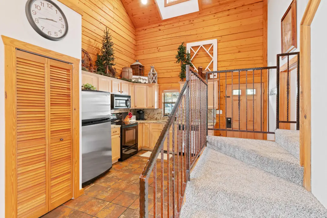 239 Oakridge Road — photo 7