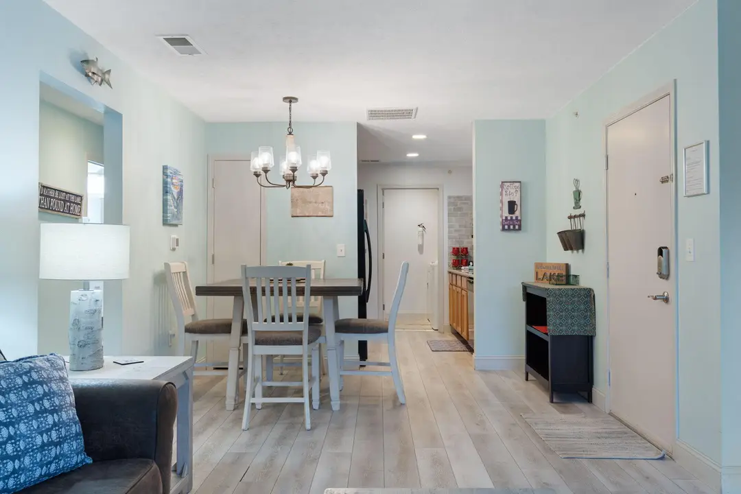 2917 Vineyards Parkway — photo 18