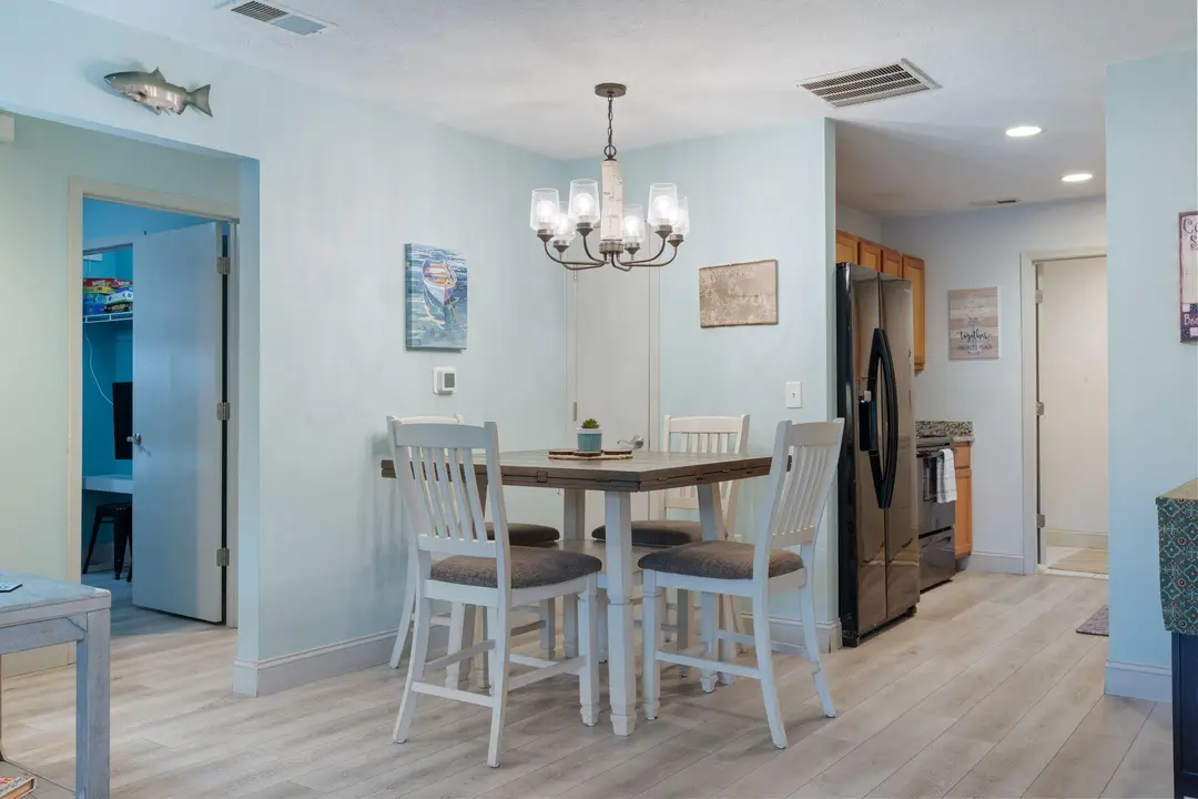 2917 Vineyards Parkway — photo 20
