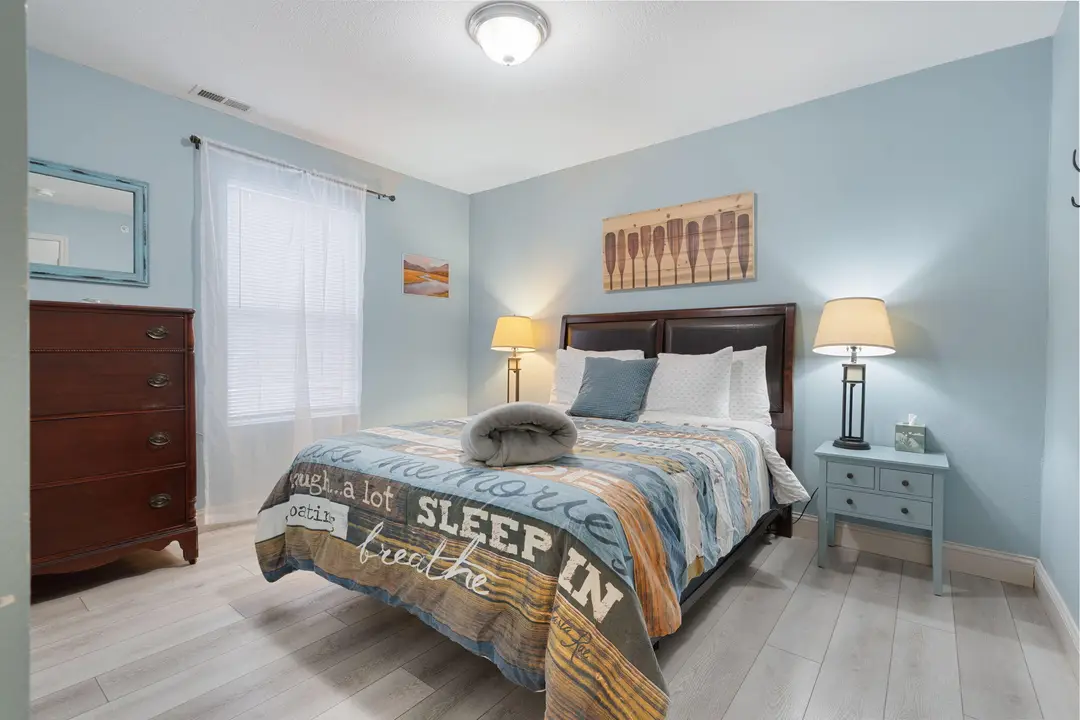 2917 Vineyards Parkway — photo 39