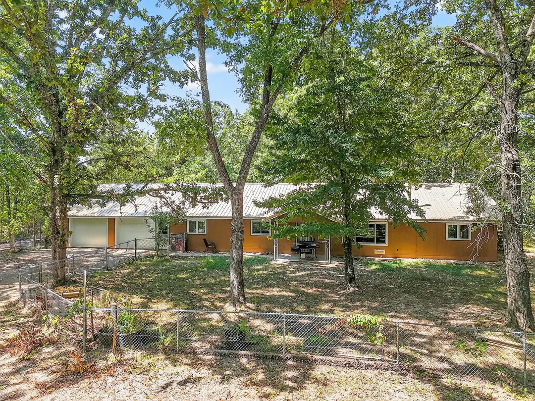460 Sela Lane — photo 1