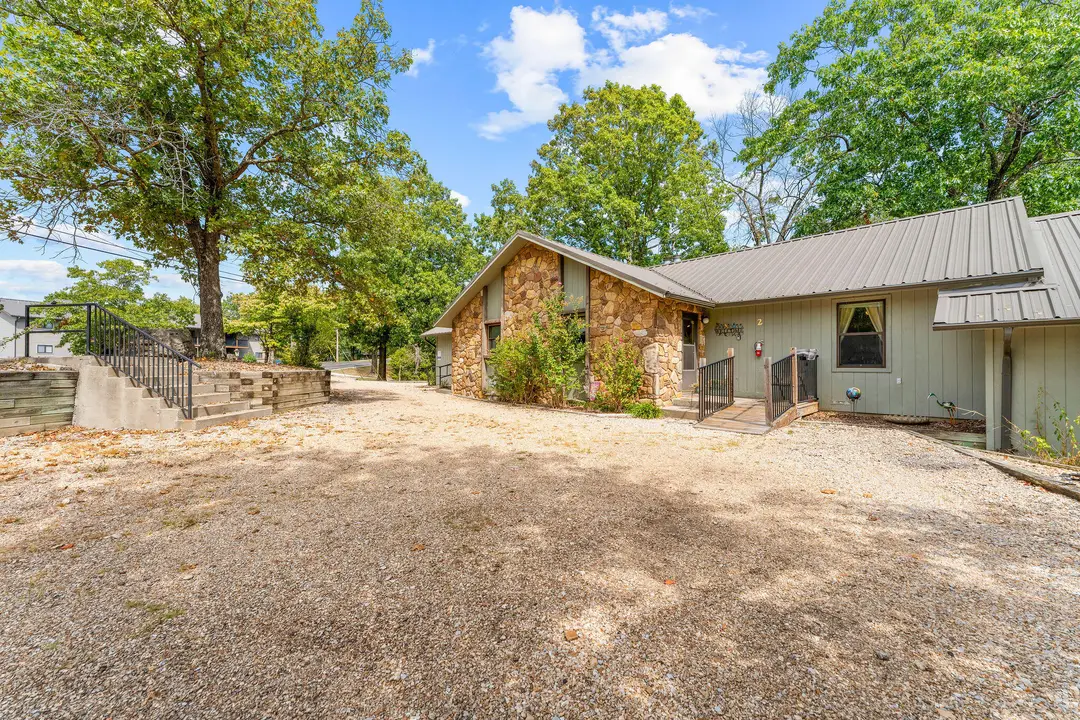 276 Notch Lane