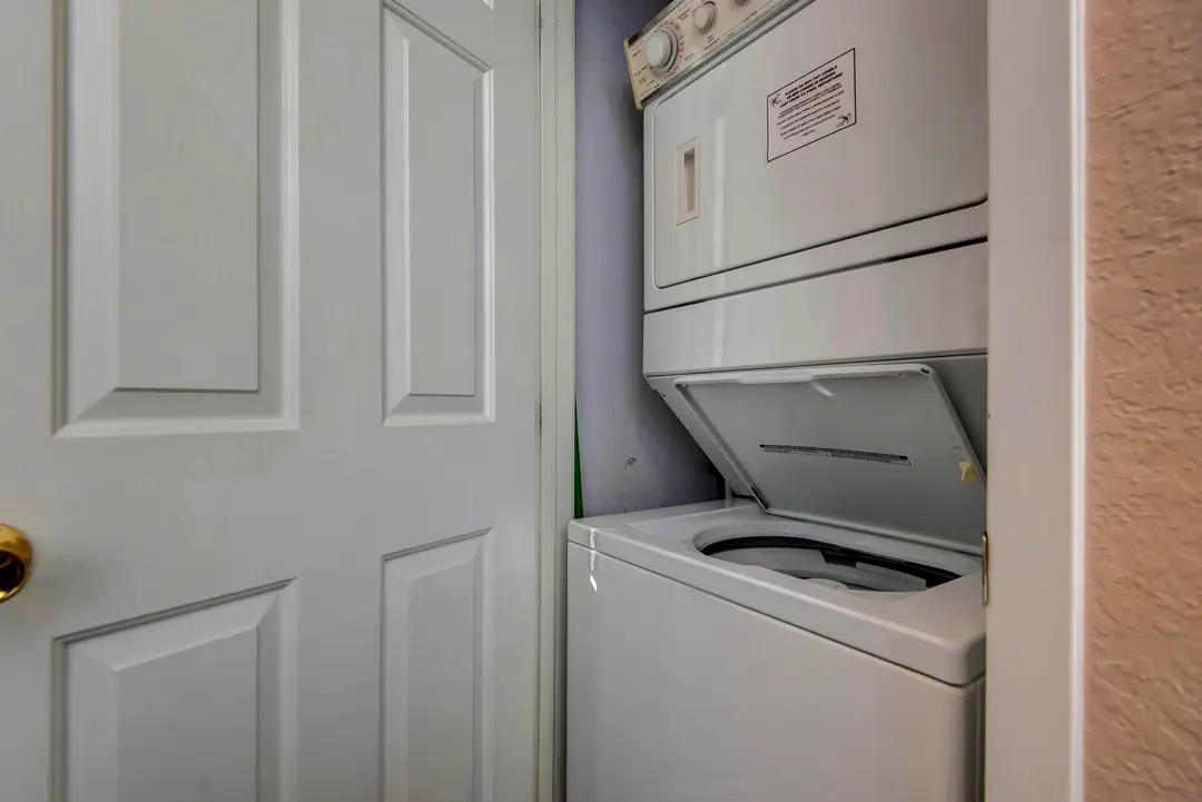204 Westwood Drive — photo 13