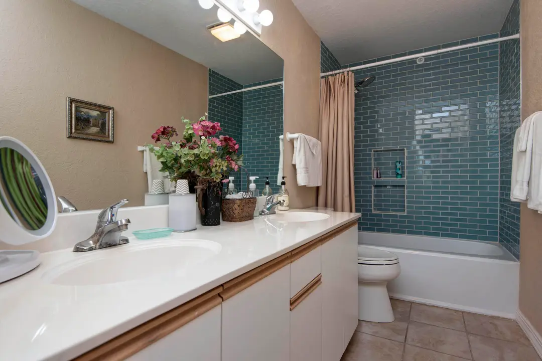 204 Westwood Drive — photo 15