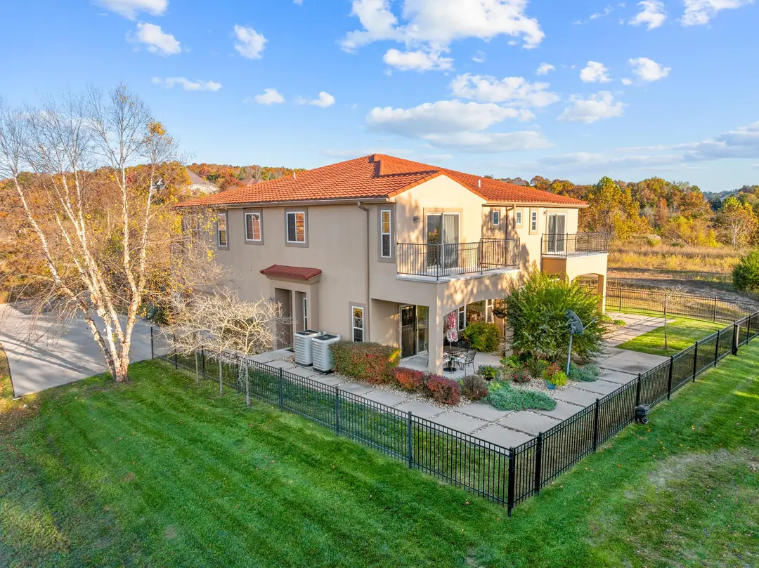 140 S Tuscany Drive — photo 2