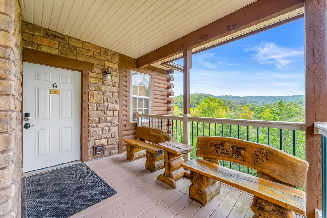 15 Woodpecker Lane