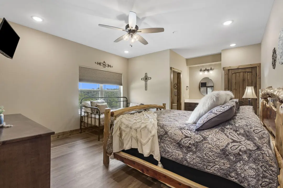 85 David Shawn Drive — photo 16