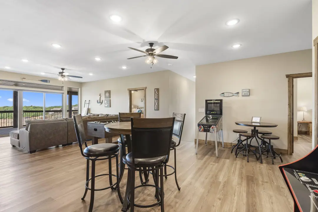 85 David Shawn Drive — photo 26