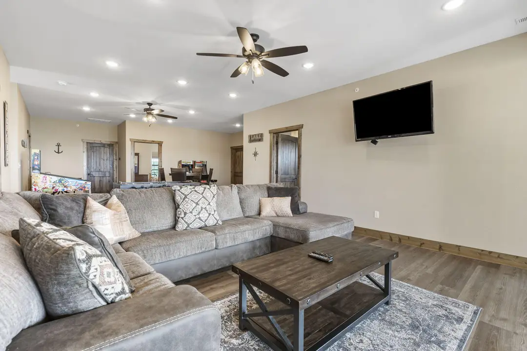 85 David Shawn Drive — photo 30