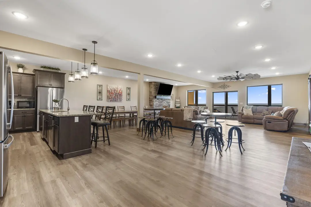 85 David Shawn Drive — photo 4