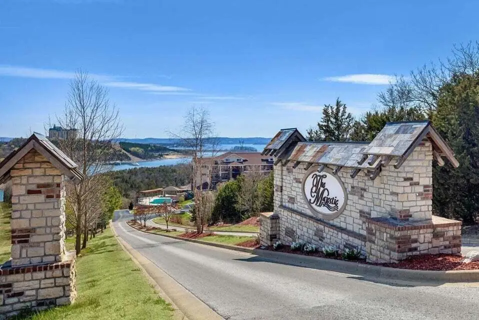 200 Majestic Drive — photo 29