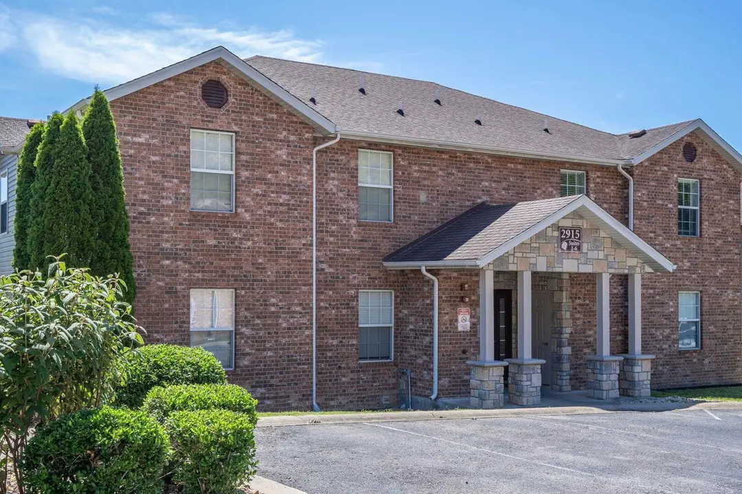 2915 Vineyards Parkway — photo 33